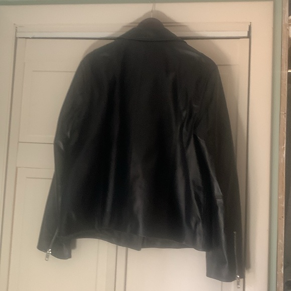 Macy’s On 34th Brand 100% Leather Moto Jacket - Picture 2 of 5